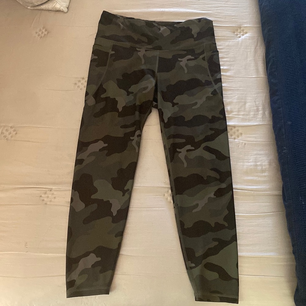 OldNavy Active Camo Leggings PowerSoft with Pockets XL